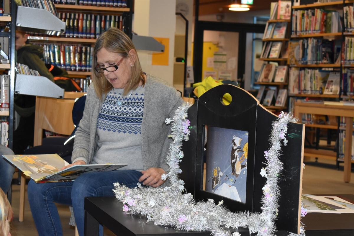 Weihnachtsgeschichten in der Bibliothek Premstätten