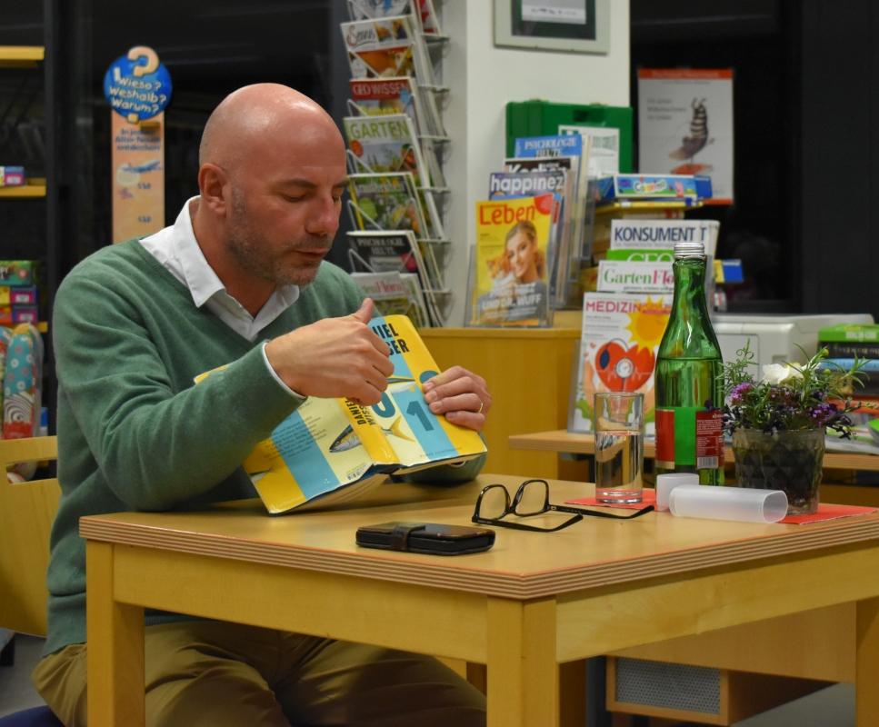 Lesung mit Daniel Wisser in der Bibliothek Premstätten