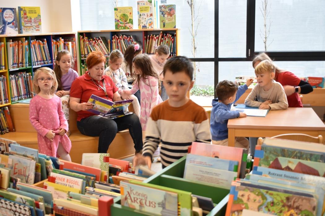 Kindergartenbesuch in der Bibliothek