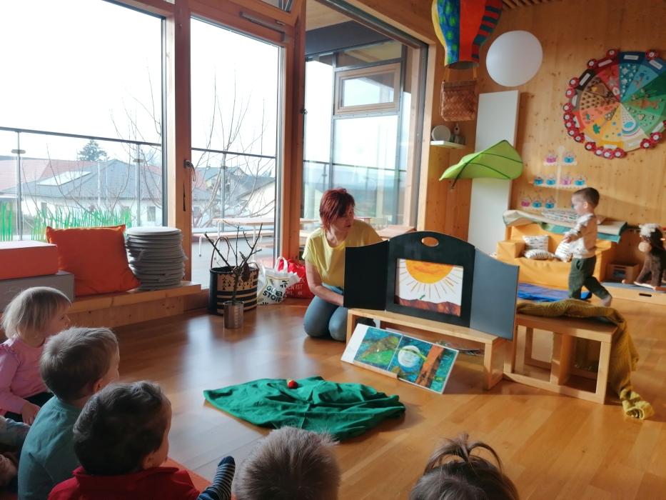 Kinderkrippenbesuch in Zettling