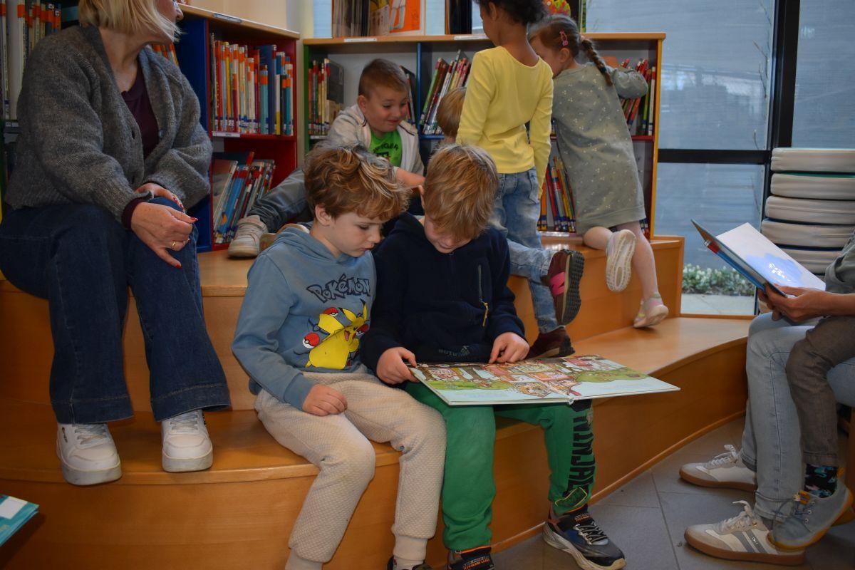 Kindergartenbesuch in der Bibliothek Premstätten