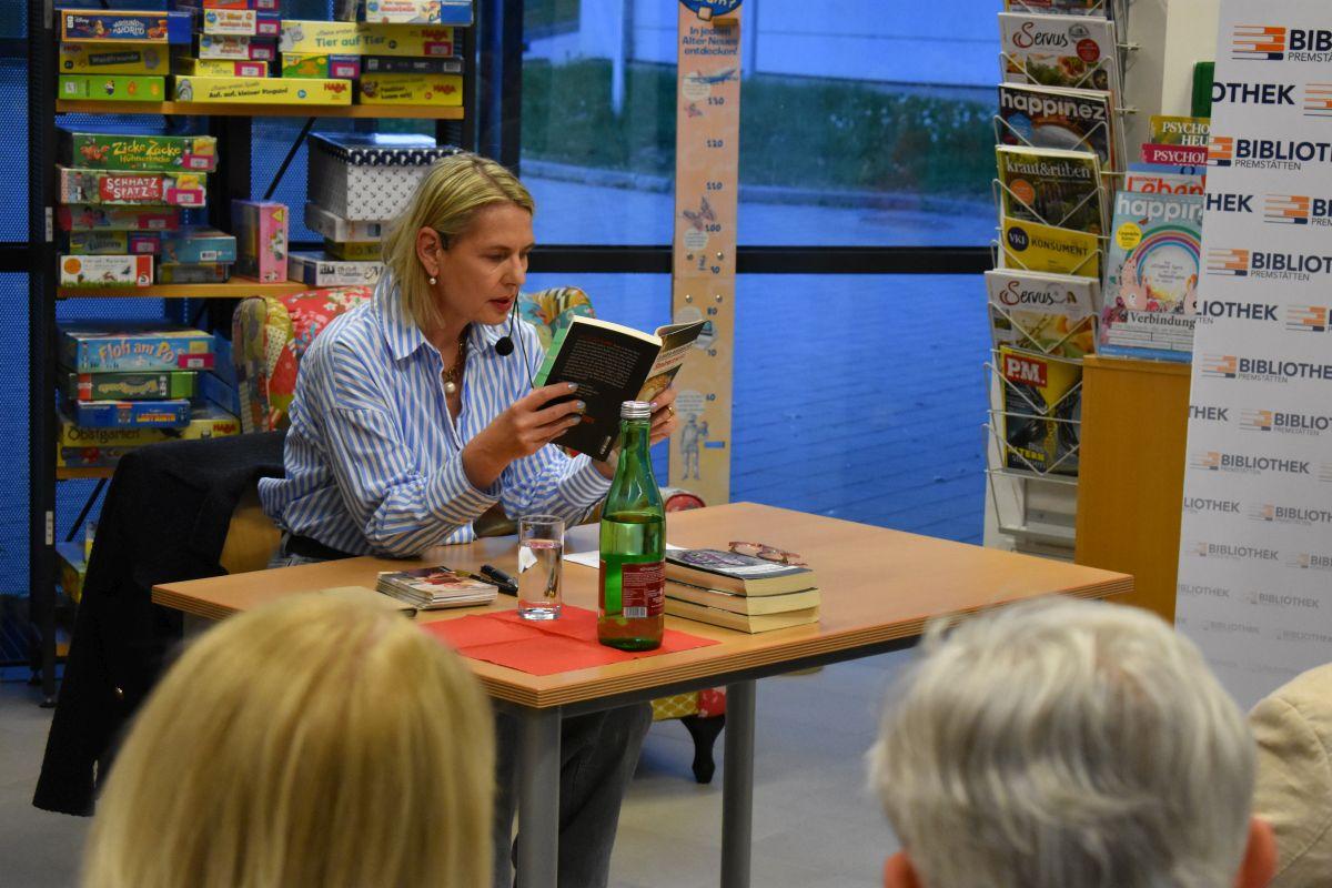 Lesung mit Claudia Rossbacher in der Bibliothek Premstätten