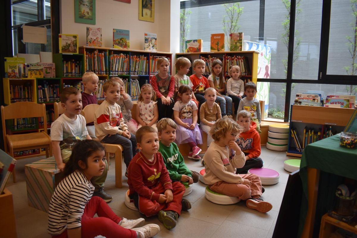 Kindergartenbesuch in der Bibliothek Premstätten
